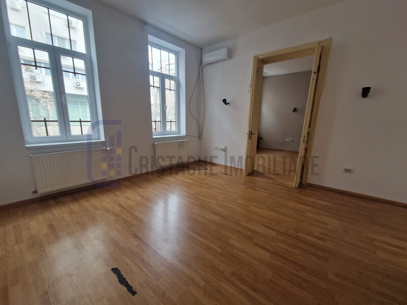 Piata Amzei Spatiu comercial in vila, etj. 1 + mansarda, 220 mp,