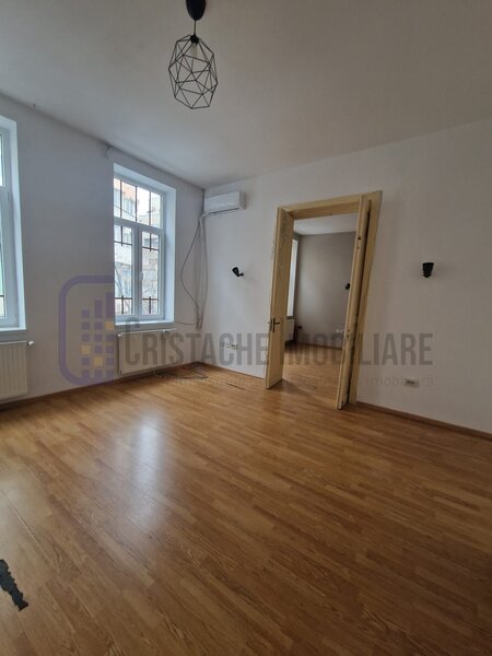 Piata Amzei Spatiu comercial in vila, etj. 1 + mansarda, 220 mp,
